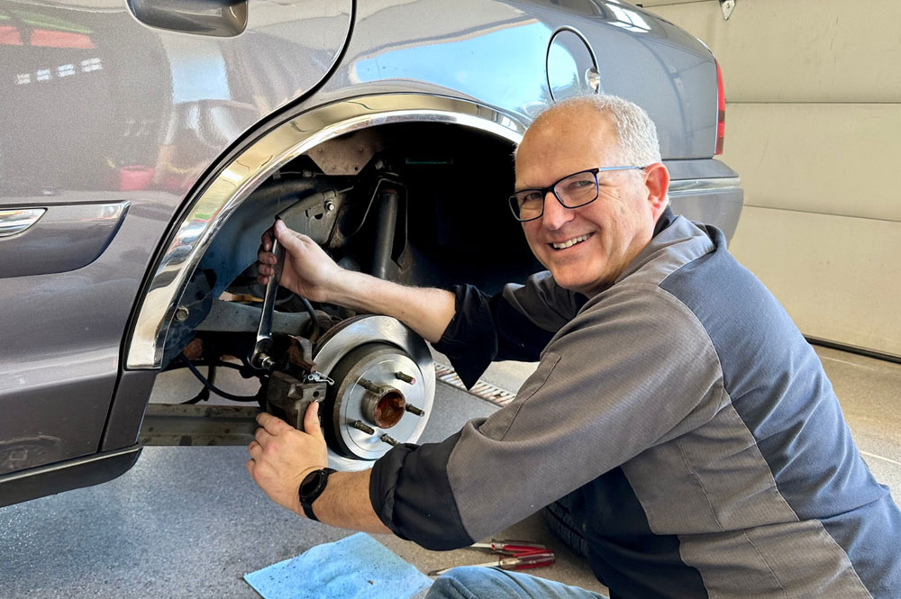brakes-and-suspensions-maintenance Brakes and suspensions maintenance